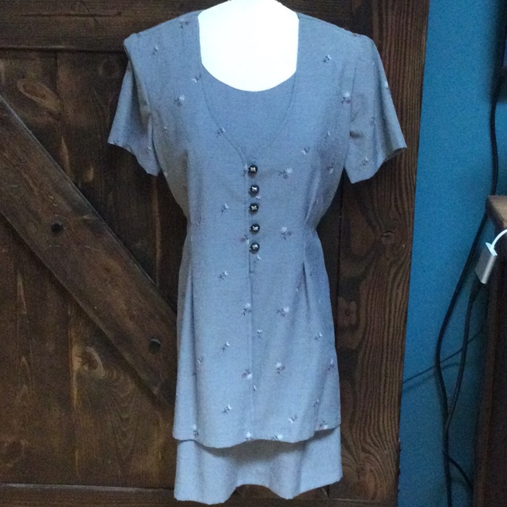 Short sleeve suit style dress